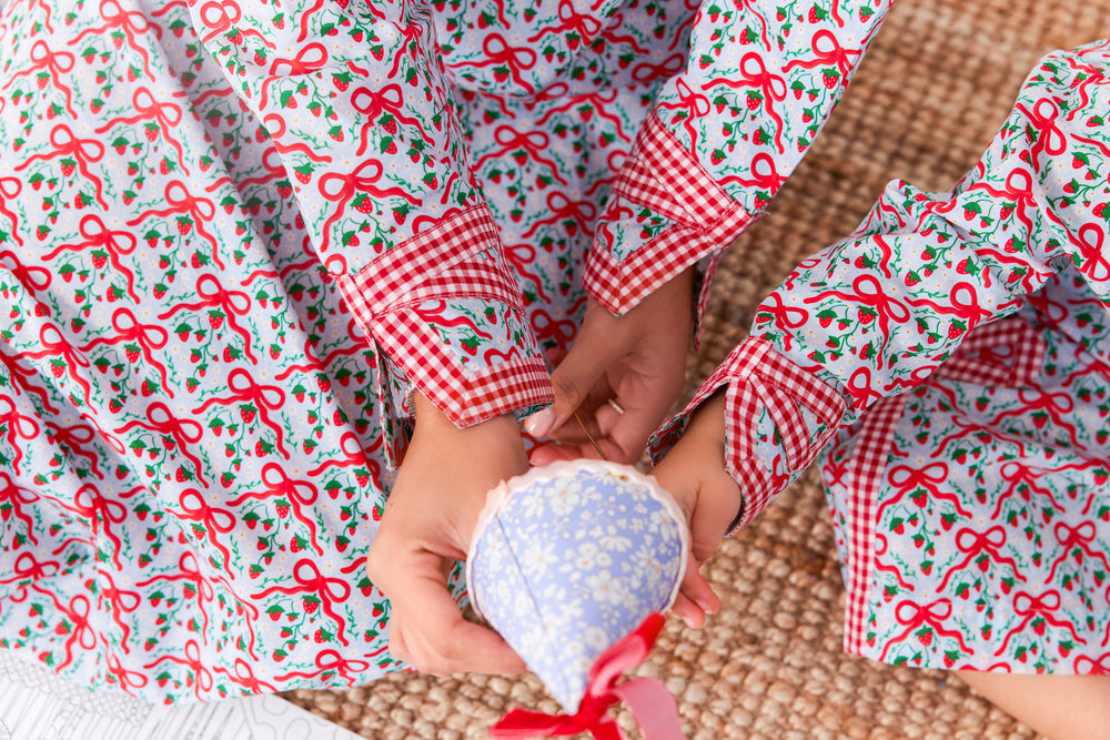 strawberry picnic mini